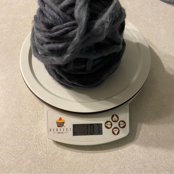 Lot of 4+ Lion Brand Wool-Ease roving stripes grey white black 617 Hickory yarn - Picture 10 of 11